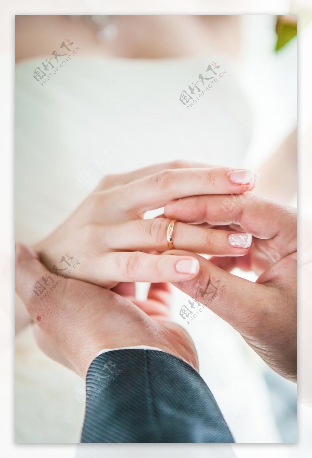 经典六爪钻戒💗把爱情的誓言戴在手上 - 知乎